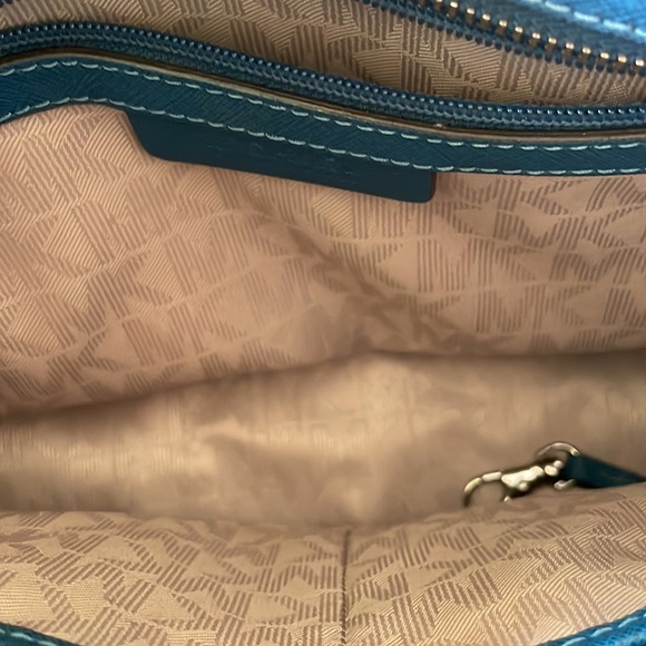 Michael Kors Monochrome Blue Shoulder/Handbag - Like New - Picture 5 of 5